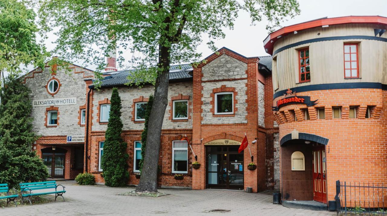 Aleksandri Hotel Tartu Exteriör bild