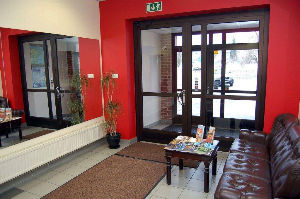 Aleksandri Hotel Tartu Exteriör bild